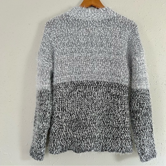 Maurices Grey White Black Fuzzy Mockneck Sweater Soft Comfy Small - Picture 2 of 7